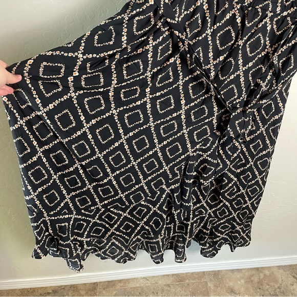 Torrid Black Floral Geometric Maxi Georgette Surplice Hi-Low Dress 3X NWT - Picture 7 of 16